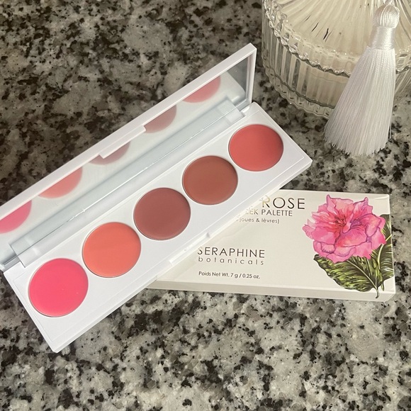 Seraphine Botanicals Rhubarb + Rose - Creamy Lip & Cheek Palette. - Picture 8 of 11